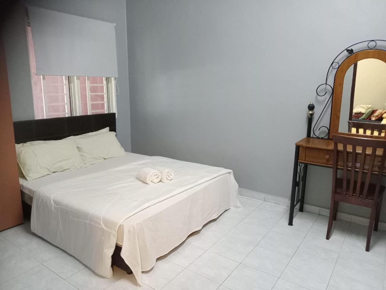 Ria Homestay & Kolam Alor Setar Esterno foto