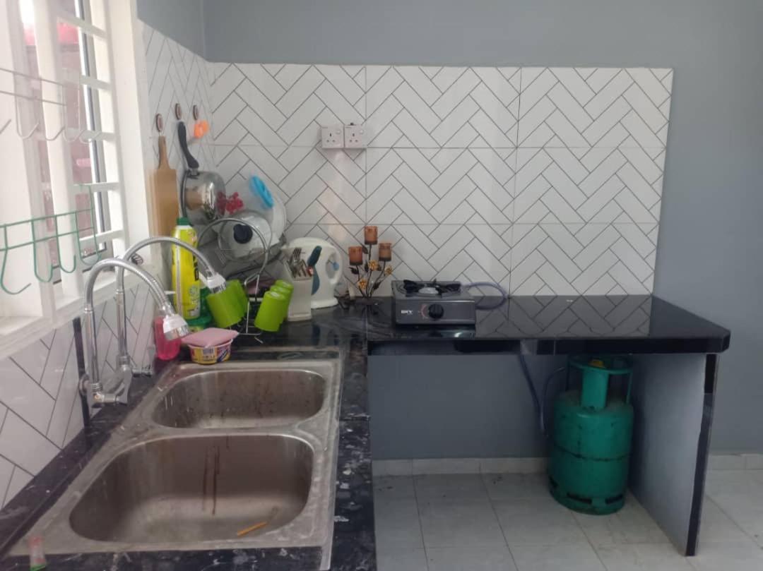 Ria Homestay & Kolam Alor Setar Esterno foto